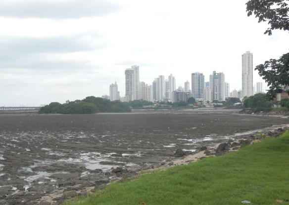 This is a good example of the 18' tides they have on the Pacific side of Panama.