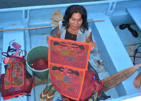 Lisa, master mola maker comes by for a visit.